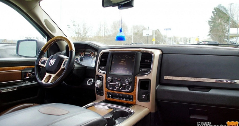 Dodge RAM cena 156210 przebieg: 189000, rok produkcji 2017 z Gdynia małe 781